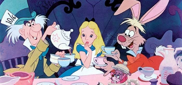 Список лучших мультфильмов про девушек: Алиса в стране чудес (1951)