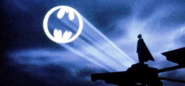 Список лучших фантастических фильмов про супер-героев, пользующихся оружием: Бэтмен (1989)