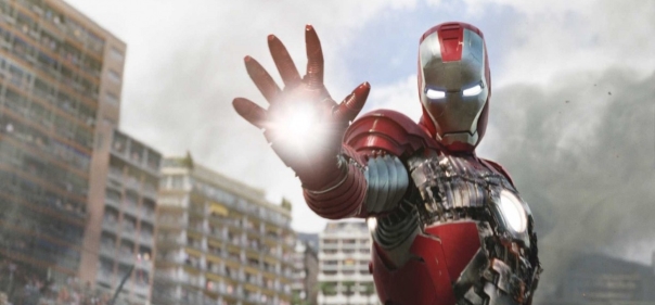 Список лучших фантастических фильмов про владеющих супер-костюмами супер-героев: Железный человек 2 (2010)